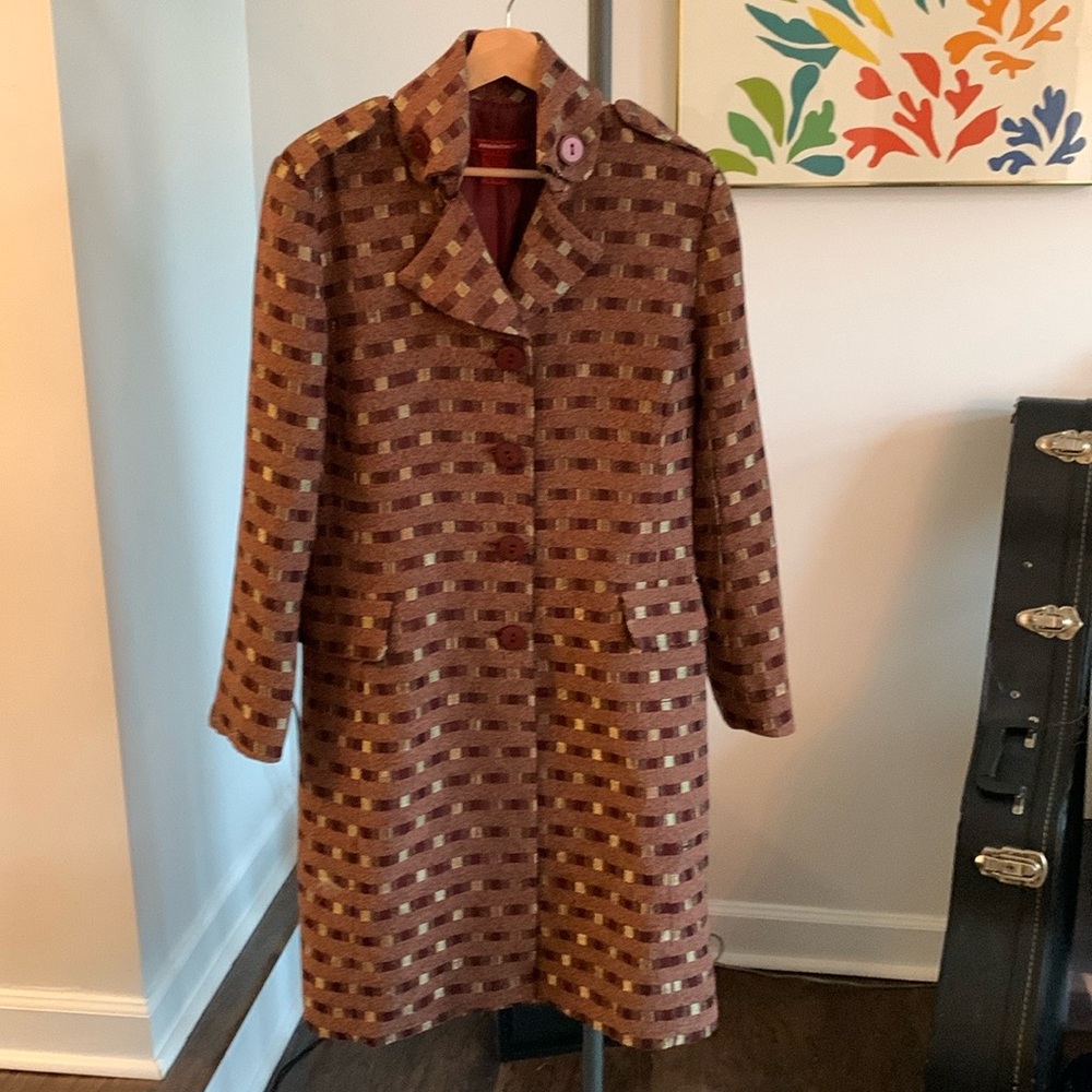 Women’s DS essentials coat shimmering gold threads ✨